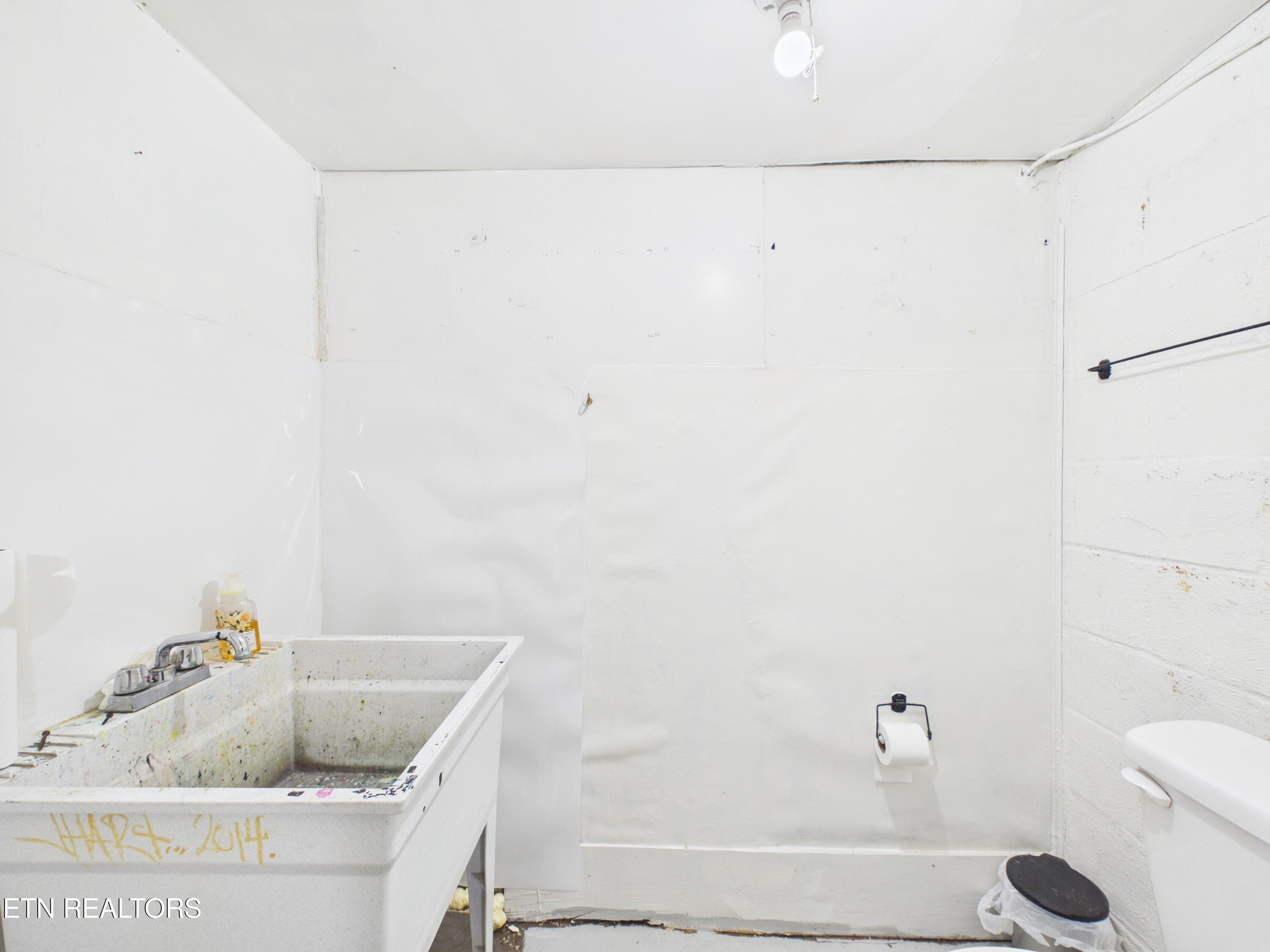 109 Kilgore Street Athens, TN 37303 - Photo 24 of 28 CAM06335G6-PR0009-STILL023