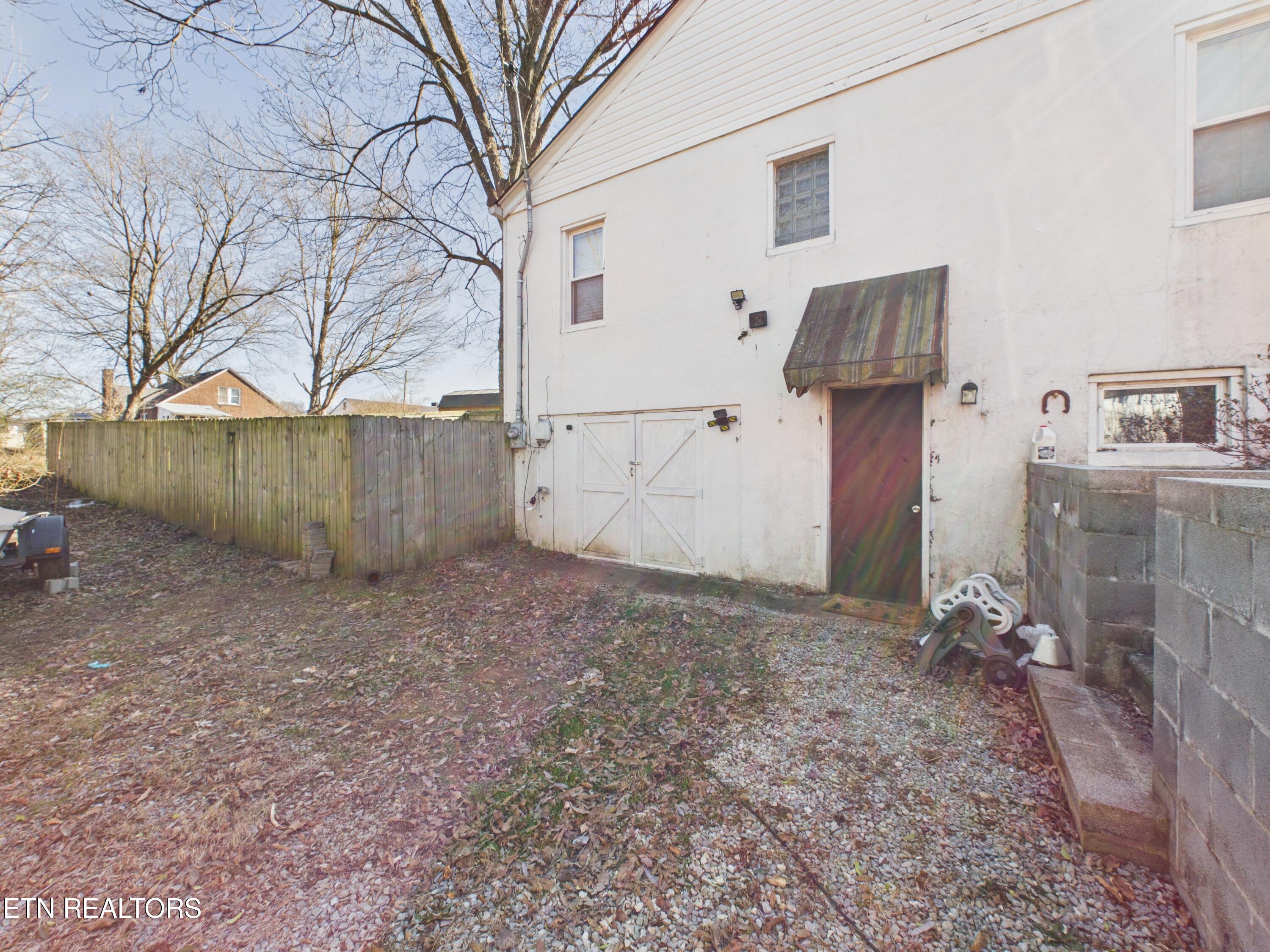 109 Kilgore Street Athens, TN 37303 - Photo 6 of 28 CAM06335G6-PR0009-STILL005