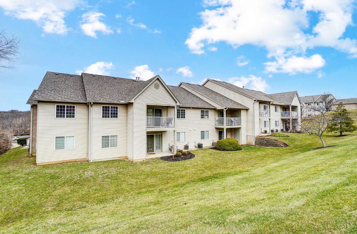 825 Neeb Road, Unit 3 Cincinnati, OH 45233 - Photo 4 of 4 Gallery Image 4