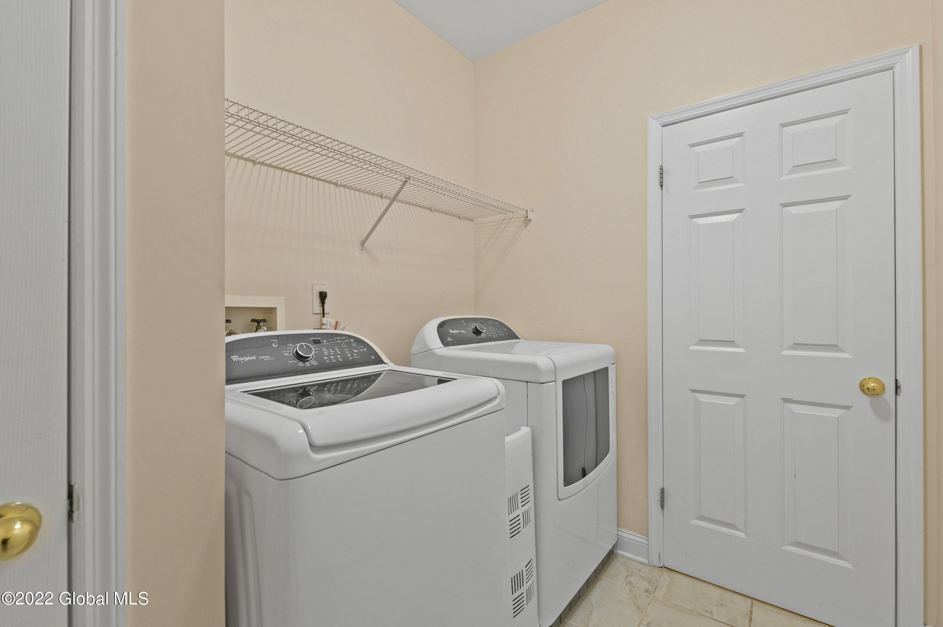 156 Hasgate Drive Bethlehem, NY 12054 - Photo 11 of 26 MHF_1578