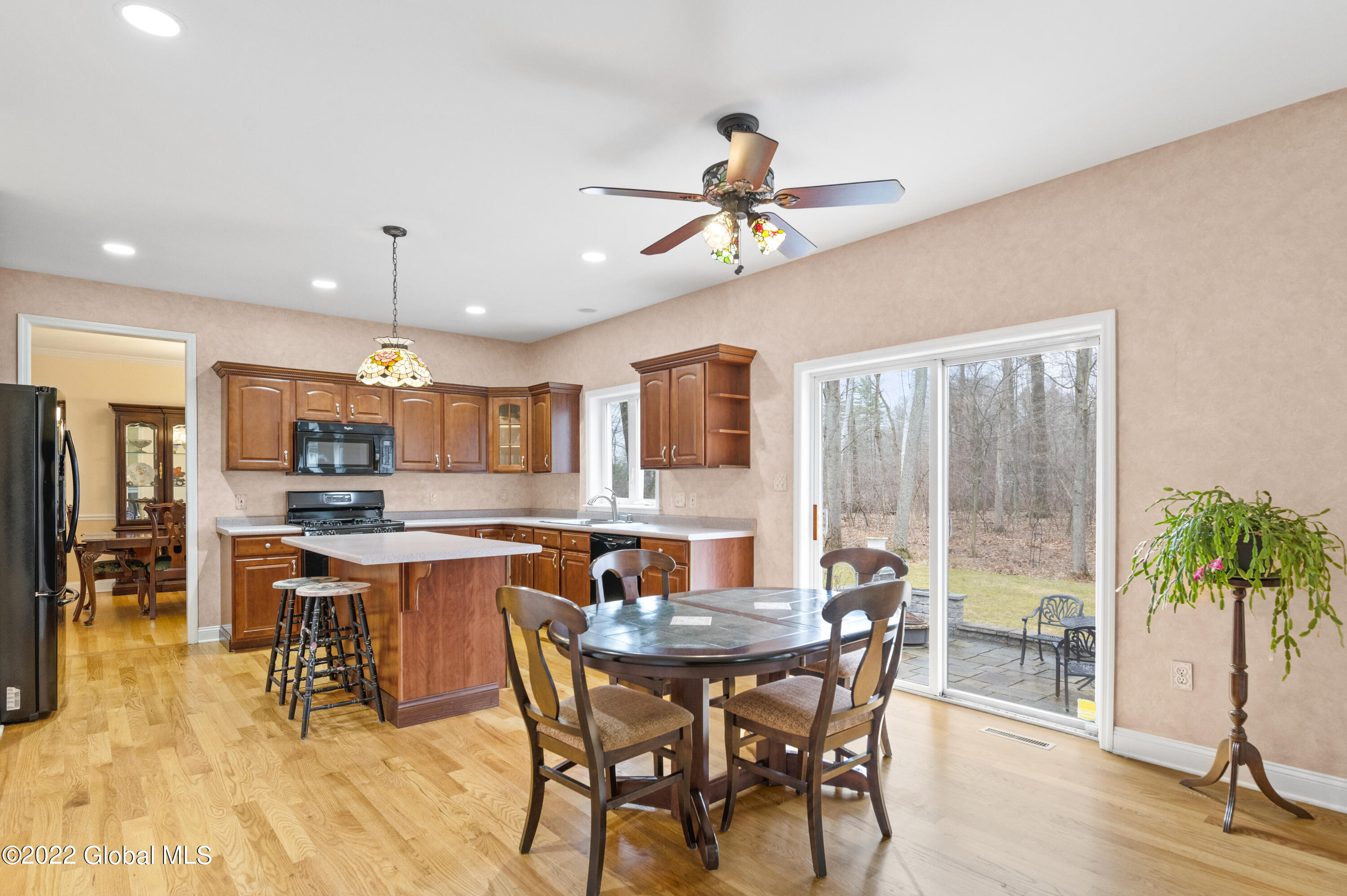 156 Hasgate Drive Bethlehem, NY 12054 - Photo 5 of 26 MHF_1557