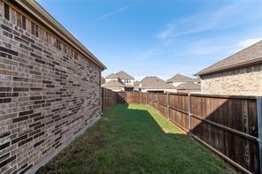 405 Pasco Road Garland, TX 75044 - Photo 9 of 11