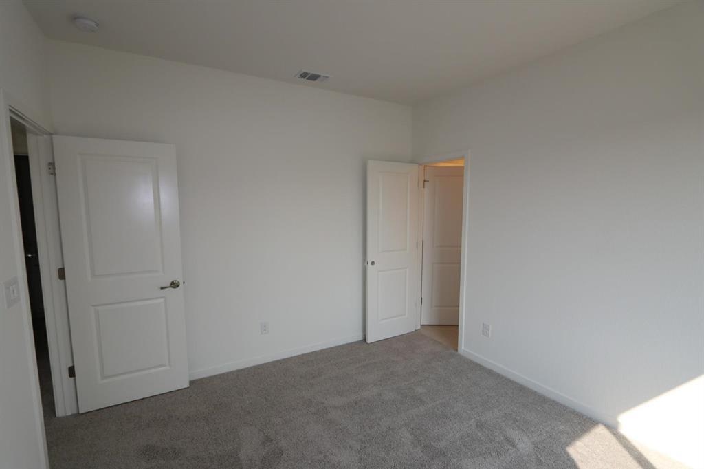 3433 Cantor Drive Folsom, CA 95630 - Photo 4 of 18