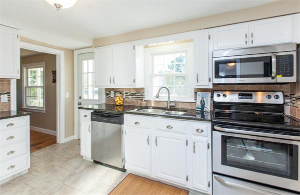 80 Carew Terrace Springfield, MA 01104 - Photo 14 of 29 Gallery Image 14