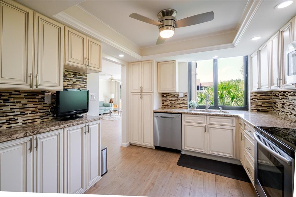 6267 Midnight Pass Road, Unit 306 Sarasota, FL 34242 - Photo 13 of 86