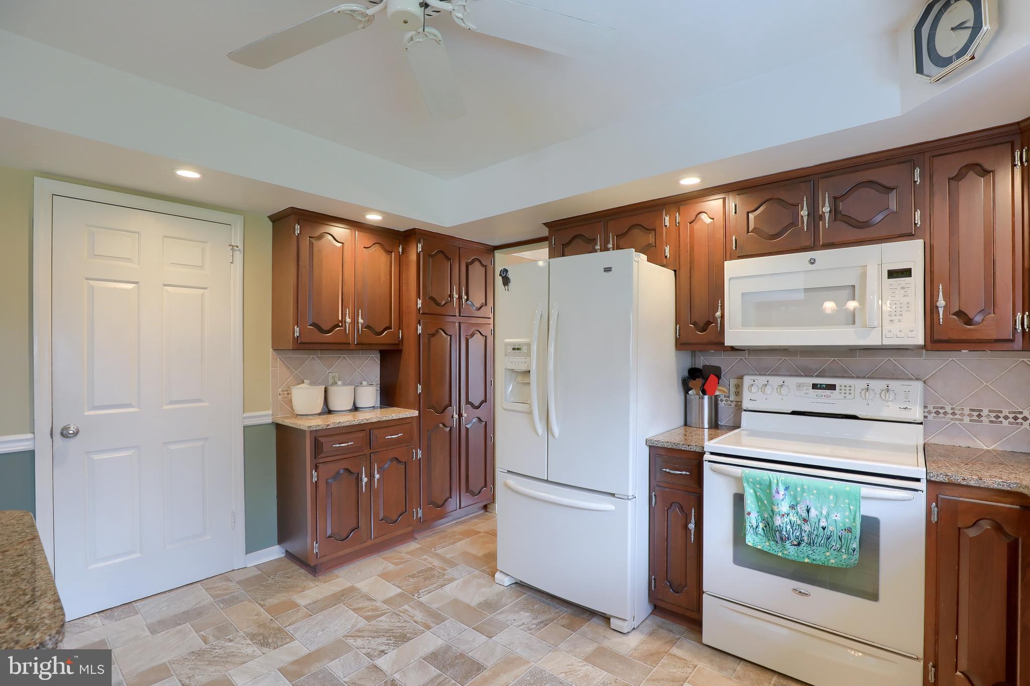 994 Mill Mar Road Lancaster, PA 17601 - Photo 12 of 48 Kitchen