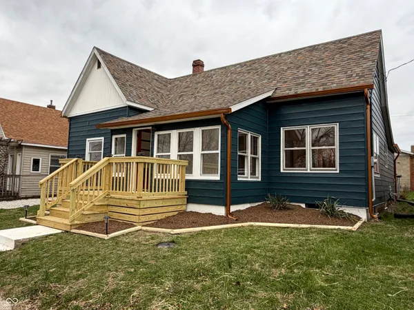 $239,900 | 10 West Washington Street, Roachdale, IN 46172
