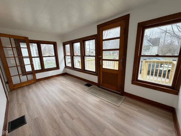 $239,900 | 10 West Washington Street, Roachdale, IN 46172