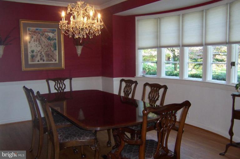 6105 Benhurst Road Baltimore, MD 21209 - Photo 2 of 14 Dining Room