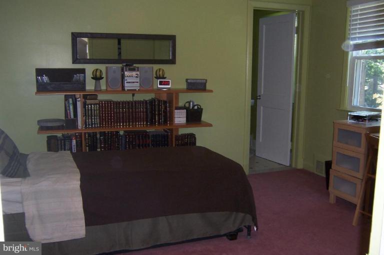 6105 Benhurst Road Baltimore, MD 21209 - Photo 11 of 14 Bedroom #4