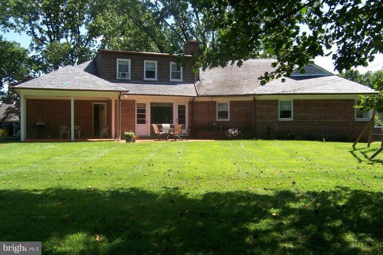 6105 Benhurst Road Baltimore, MD 21209 - Photo 13 of 14 Exterior #3