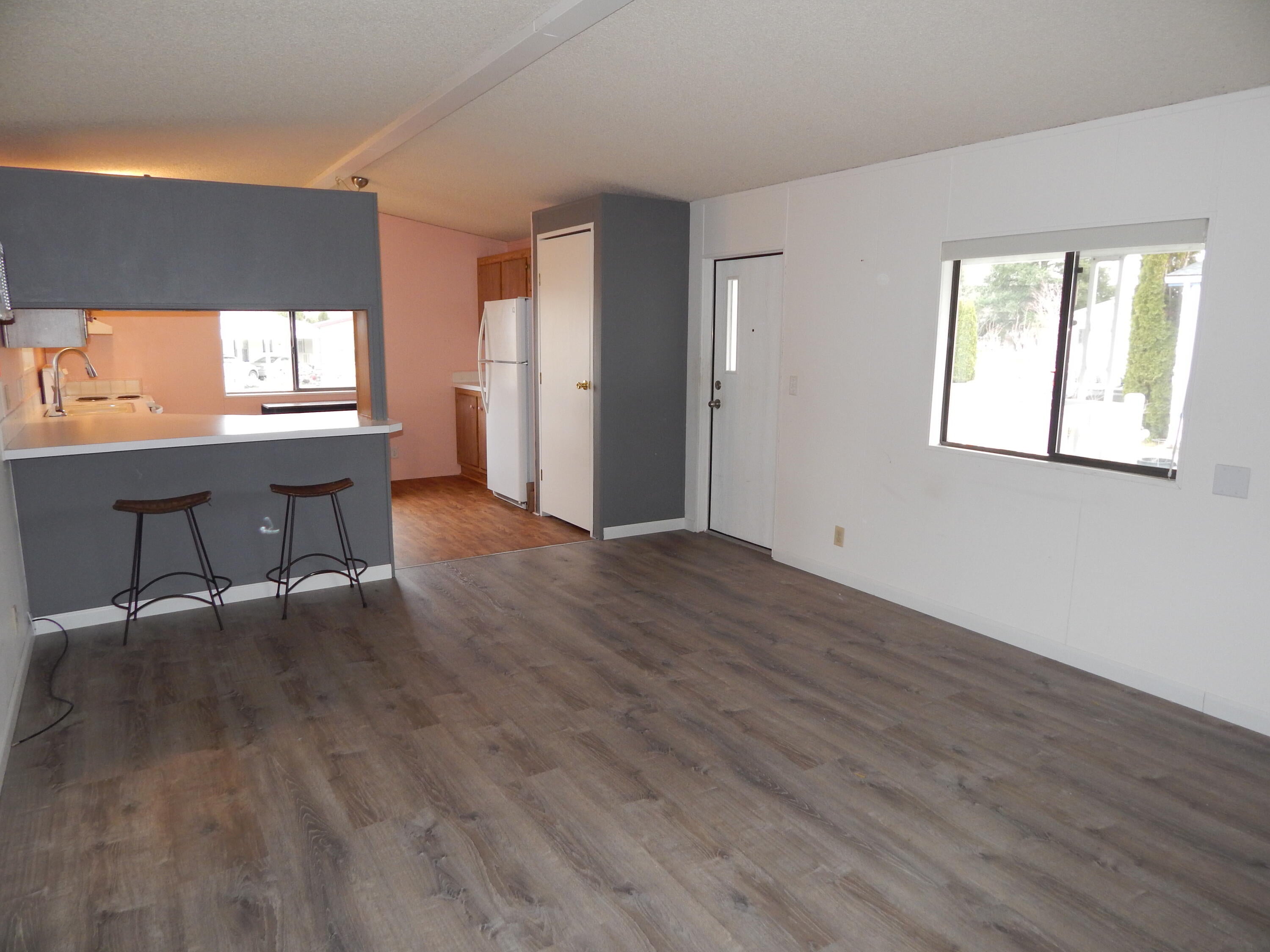 255 Colver Road, Unit 87 Talent, OR 97540 - Photo 9 of 20 Laminate floors