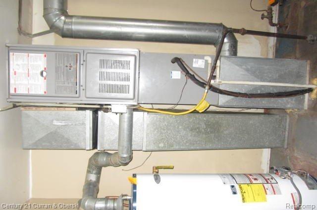 14313 Allen Road Southgate, MI 48195 - Photo 18 of 24 14313 allen clean 035.jpg