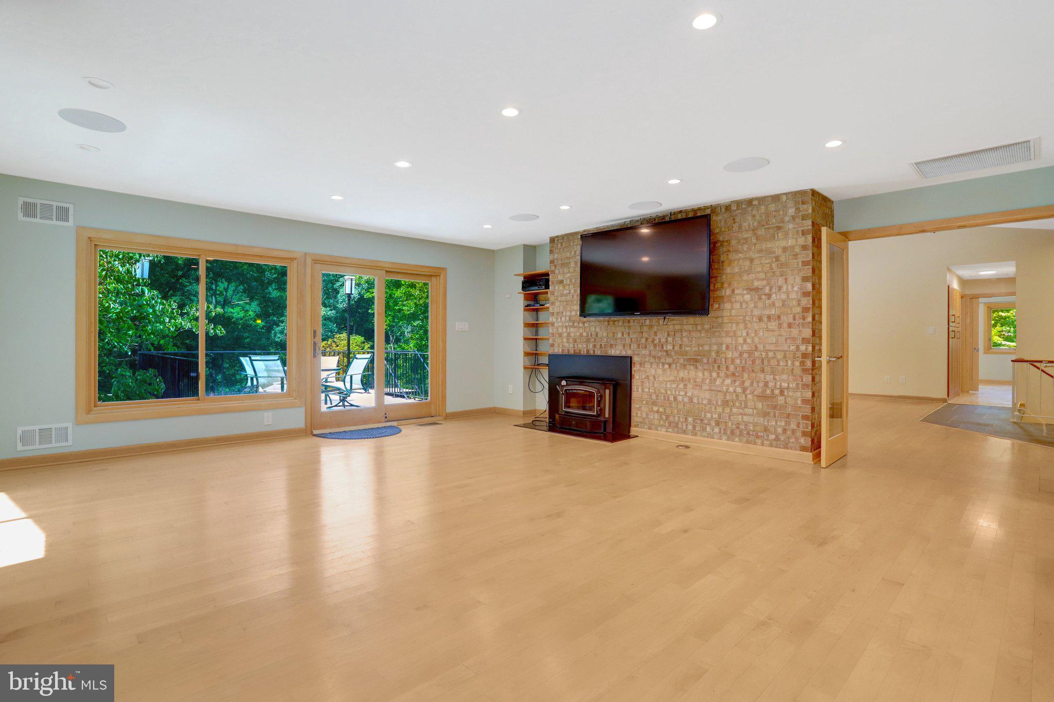 6030 Berwynd Road Fairfax, VA 22030 - Photo 10 of 91 Gallery Image 10