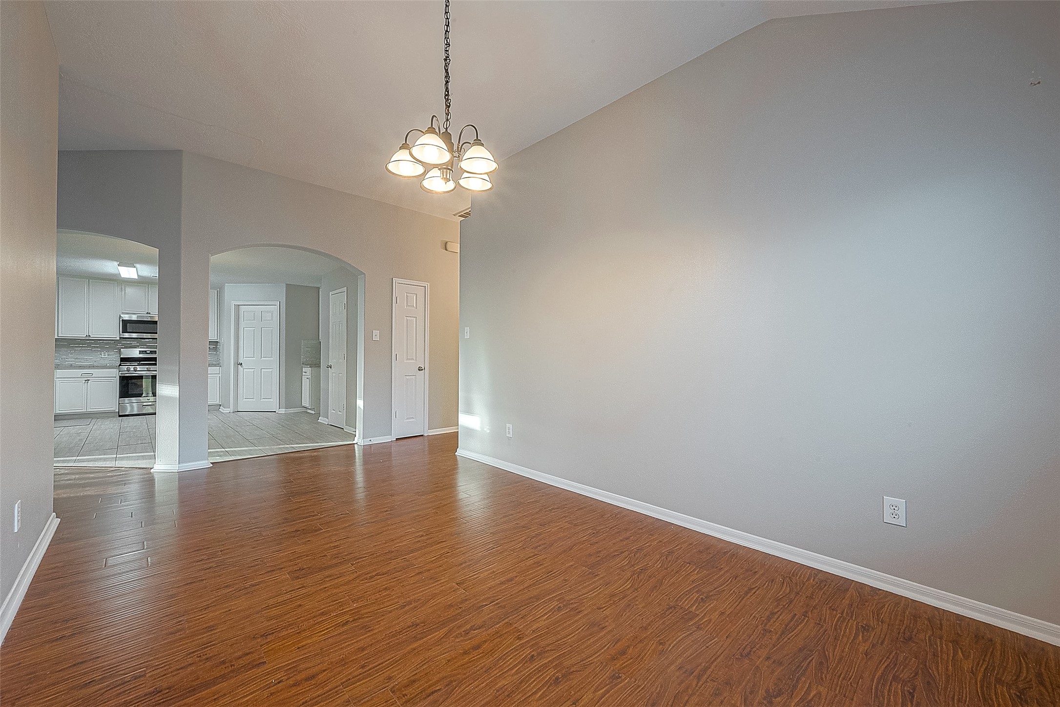 3214 Northgate Court Manvel, TX 77578 - Photo 7 of 16 Dining Room looking into Kitchen