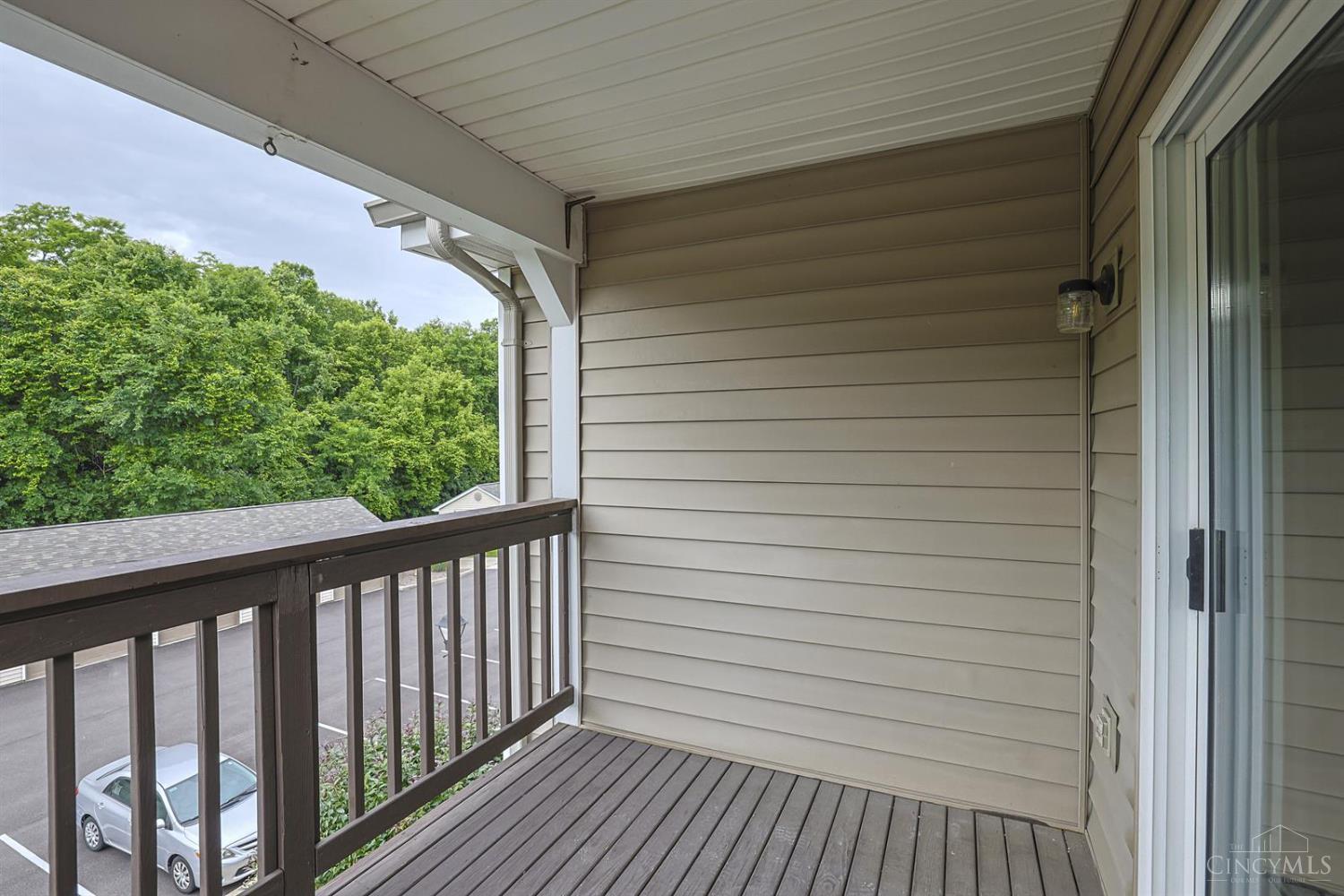 4341 Regency Ridge Court, Unit 303 Cincinnati, OH 45248 - Photo 2 of 25
