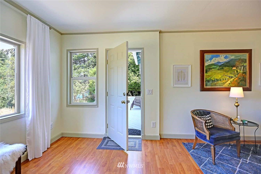953 Rowe Road Camano Island, WA 98282 - Photo 5 of 23 Gallery Image 5