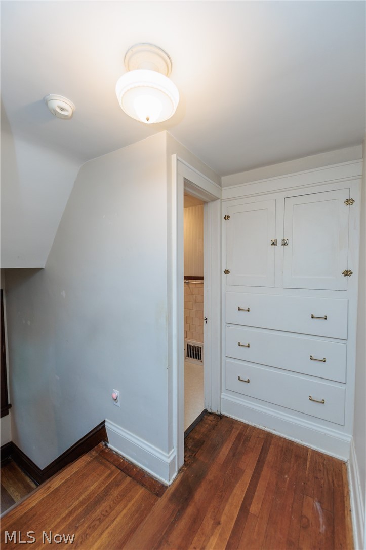 983 Dan Street Akron, OH 44310 - Photo 23 of 46