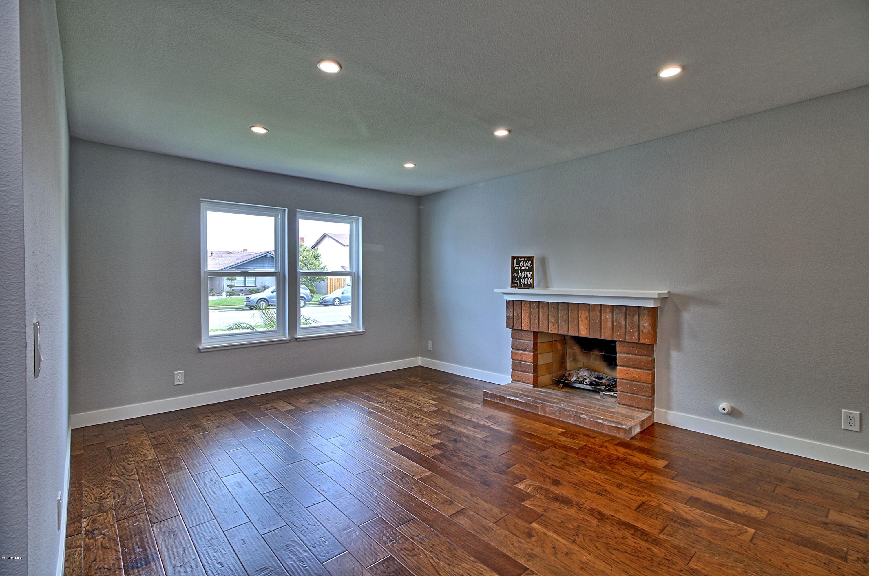 2420 El Portal Way Oxnard, CA 93035 - Photo 4 of 29 0020_IMG_0061_2_3