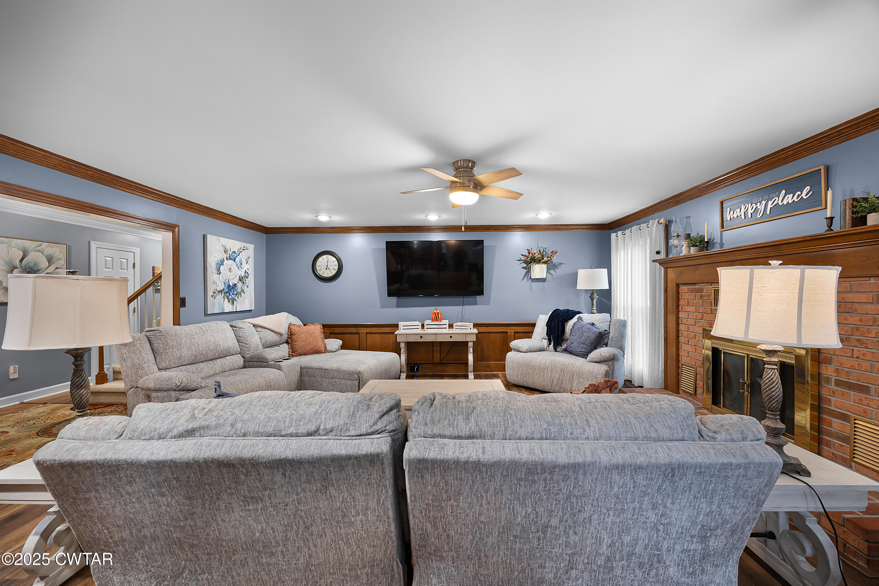 185 Bascom Road Jackson, TN 38305 - Photo 6 of 28 a living room with furniture and a flat screen tv