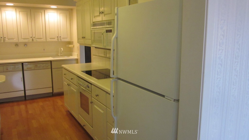 8003 Sand Point Way Northeast, Unit A34 Seattle, WA 98115 - Photo 6 of 15