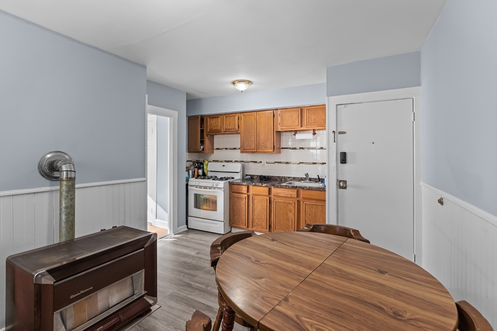 26 Brow Street Fall River, MA 02721 - Photo 5 of 30