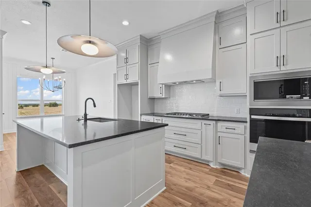 $749,900 | 12801 Torello Court, Godley, TX 76044