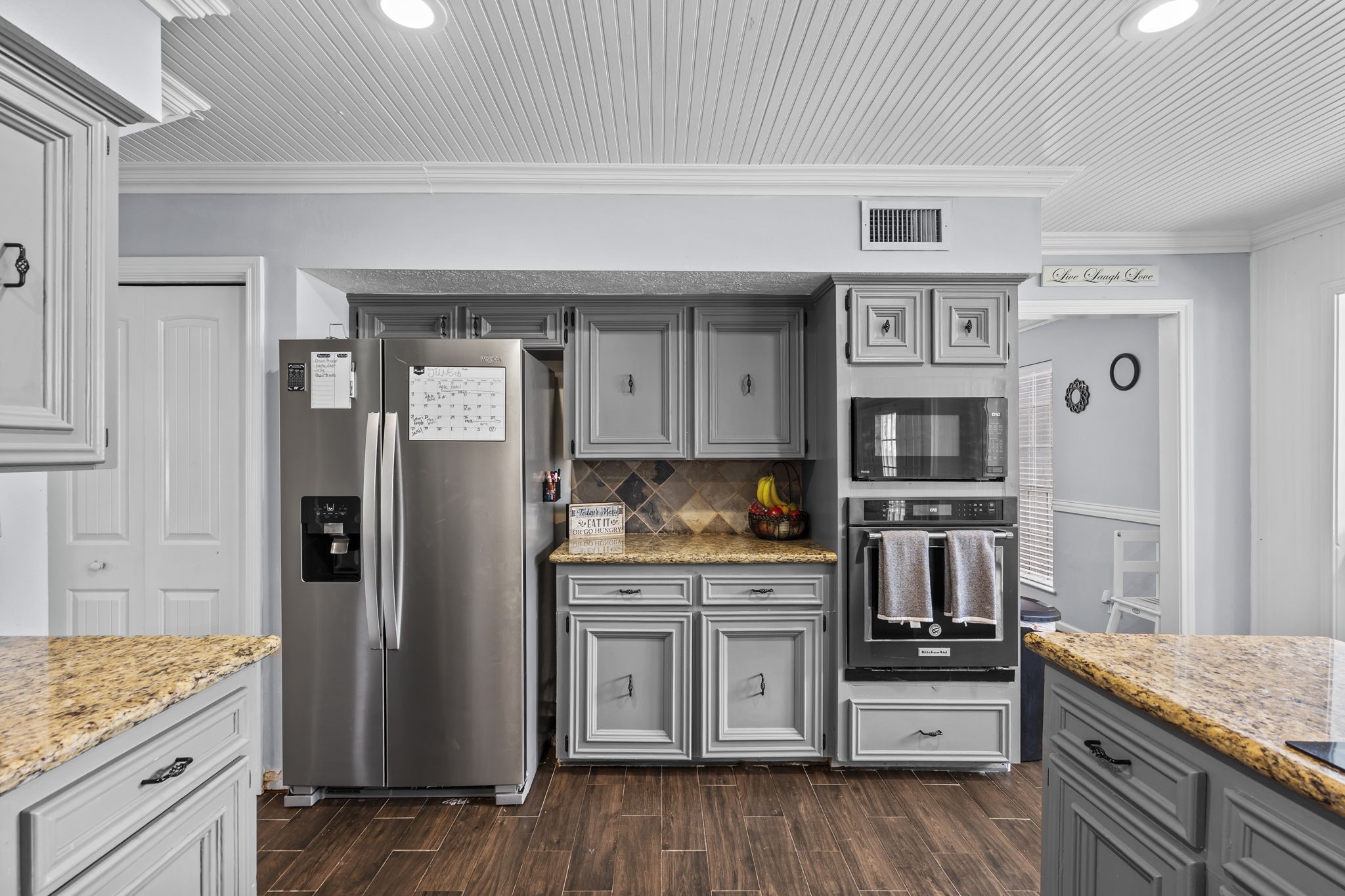 7009 Avenue R Santa Fe, TX 77510 - Photo 13 of 48 Stainless steel appliances in this chef's kitchen.