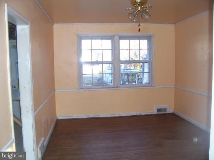 1310 Kitmore Road Baltimore, MD 21239 - Photo 7 of 18 Dining Room