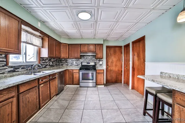 $259,900 | 240 Lackawanna Avenue, Cheektowaga, NY 14212