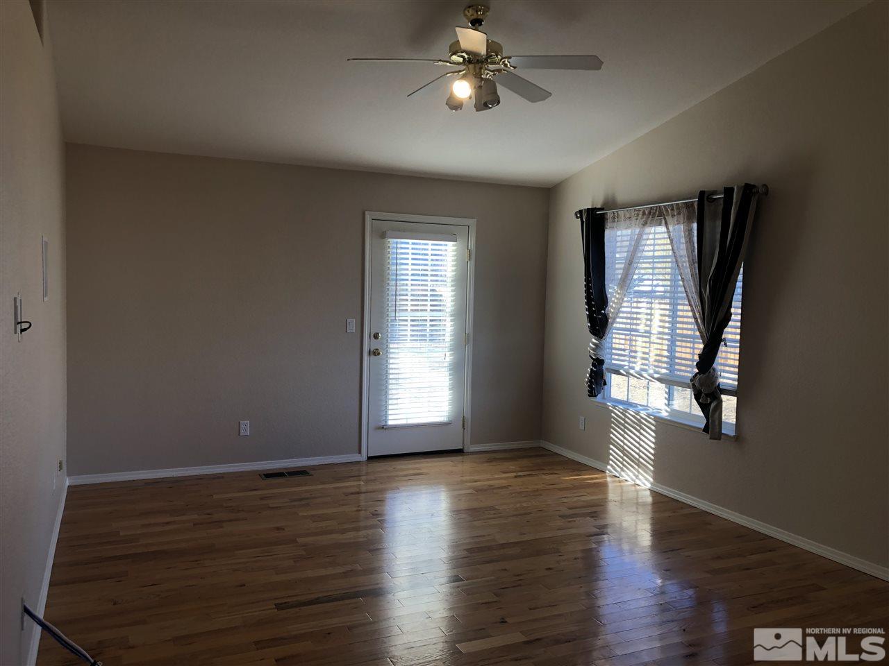 2287 Ruddy Way Sparks, NV 89441 - Photo 5 of 22 Photo 5