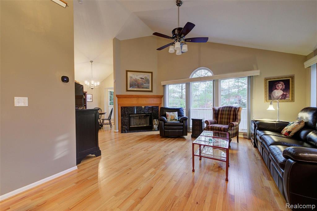 49131 Hawksburry Road Canton, MI 48188 - Photo 9 of 43
