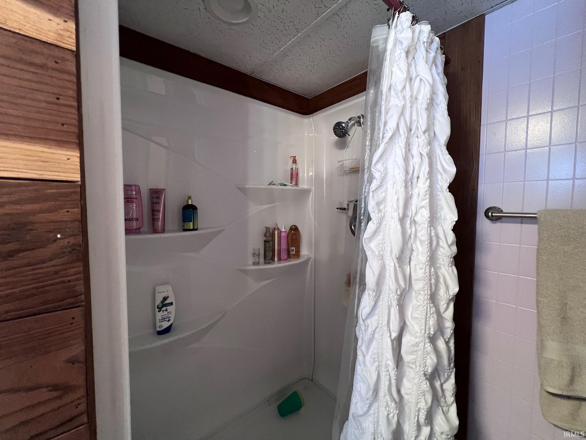 504 Erie Street Butler, IN 46721 - Photo 11 of 33