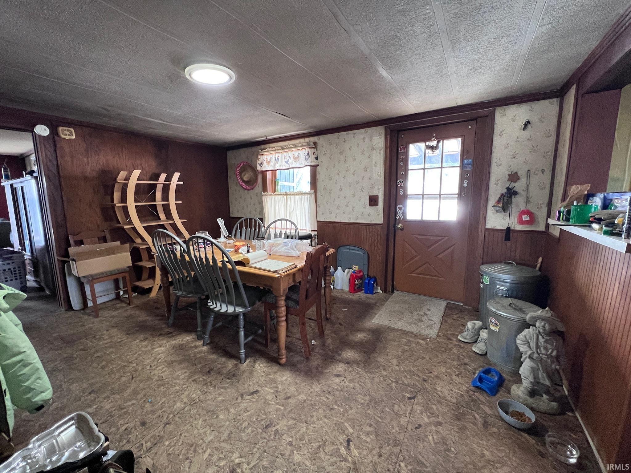 504 Erie Street Butler, IN 46721 - Photo 4 of 33