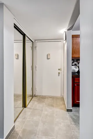 $145,000 | 14 A Kingery Quarter, Unit 204, Willowbrook, IL 60527