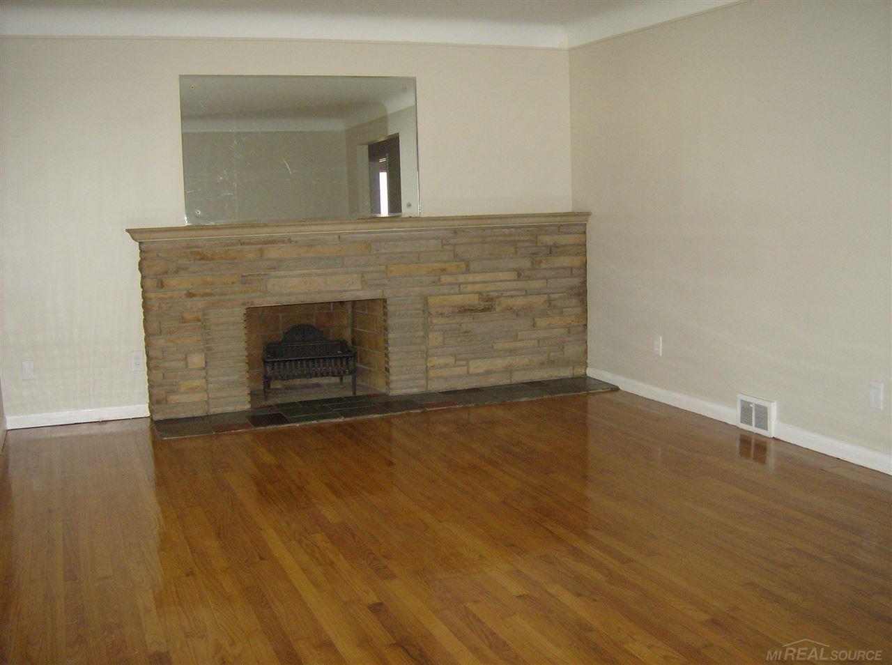 24861 Roxana Avenue Eastpointe, MI 48021 - Photo 9 of 22