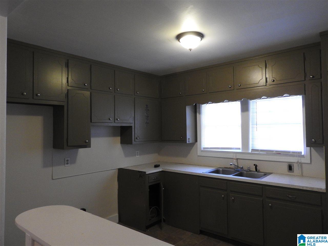 1817 34th Street Southwest Birmingham, AL 35208 - Photo 6 of 12