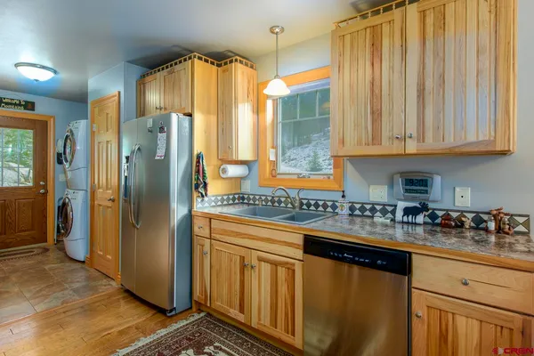 $875,000 | 825-823 Main Street, Pitkin, CO 81241