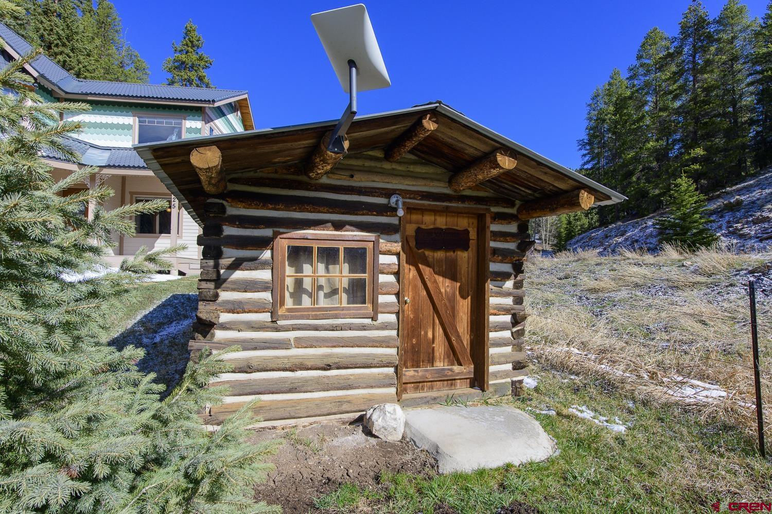 825-823 Main Street Pitkin, CO 81241 - Photo 38 of 42 a view of a chair of the house