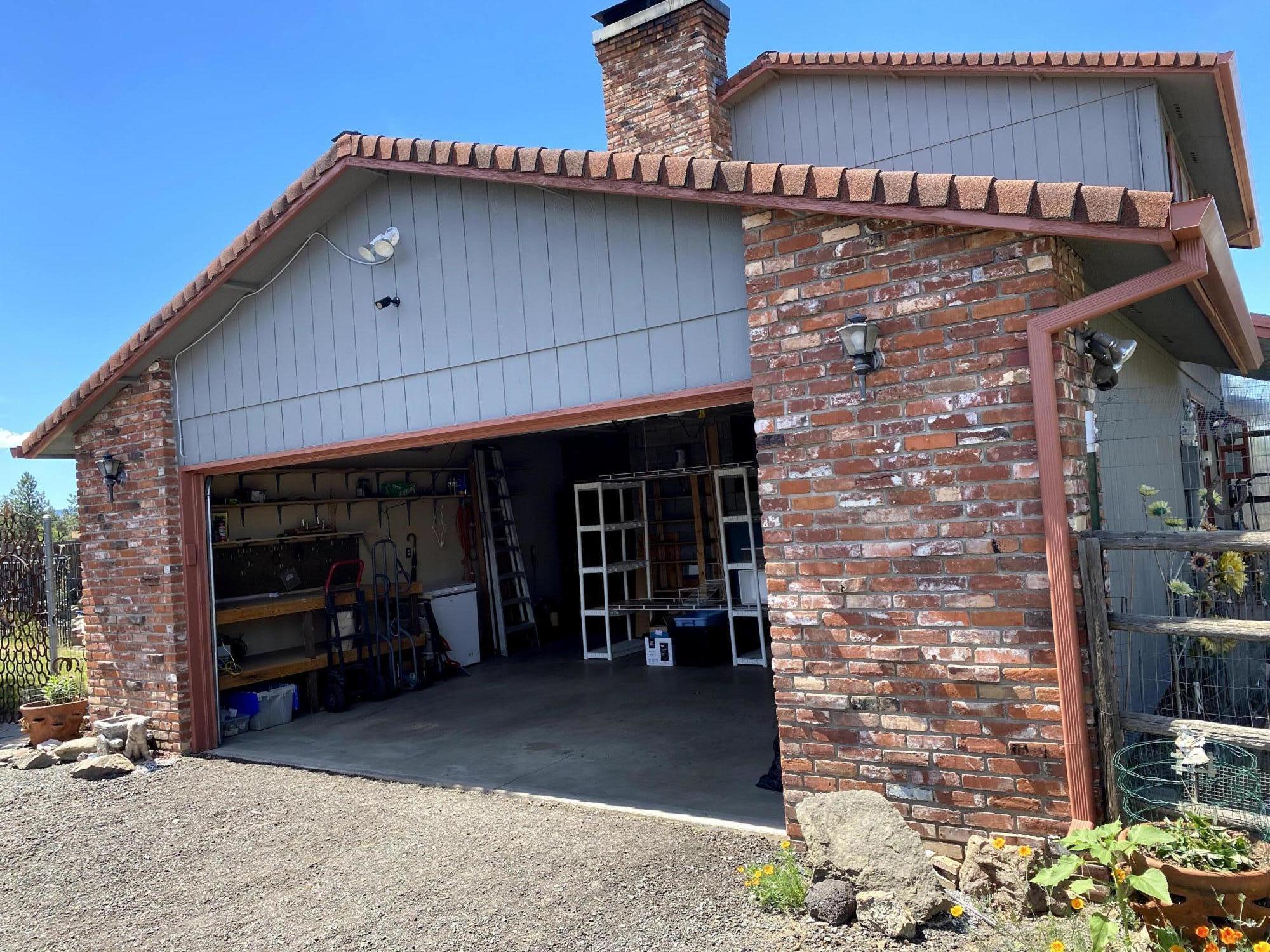 67110 Harrington Loop Road Bend, OR 97703 - Photo 2 of 36 IMG_6032