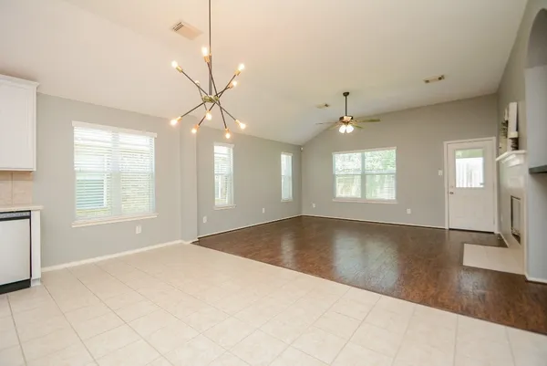 $2,100 | 24914 Oconee Drive, Tomball, TX 77375