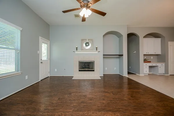 $2,100 | 24914 Oconee Drive, Tomball, TX 77375