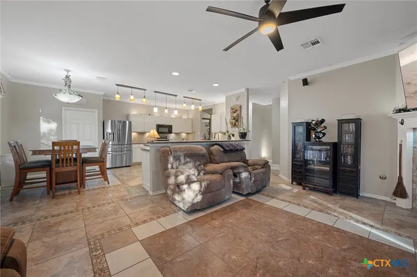 $394,500 | 17813 Floribundas Lane, Elgin, TX 78621