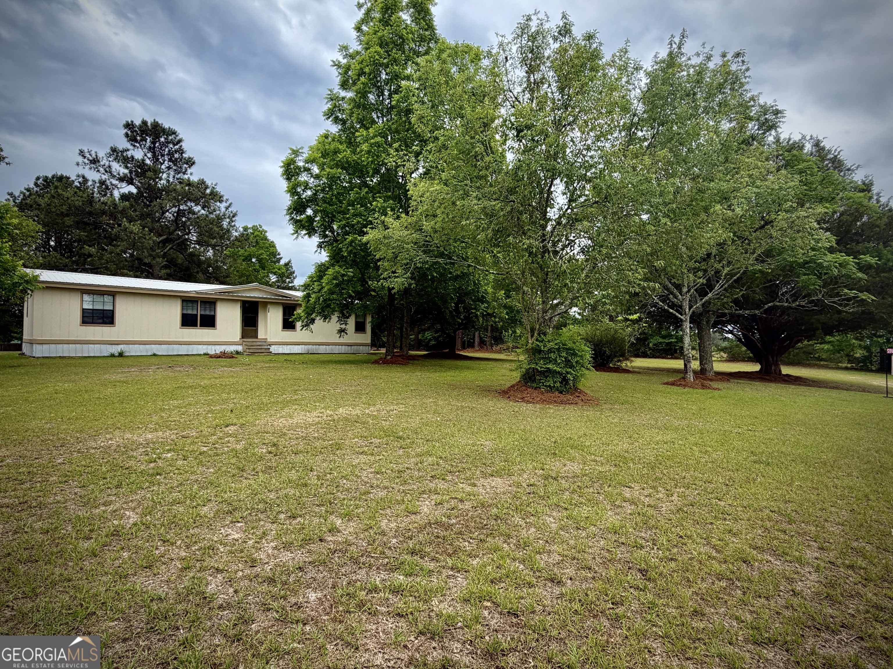 824 Hart Lane Dublin, GA 31021 - Photo 2 of 34