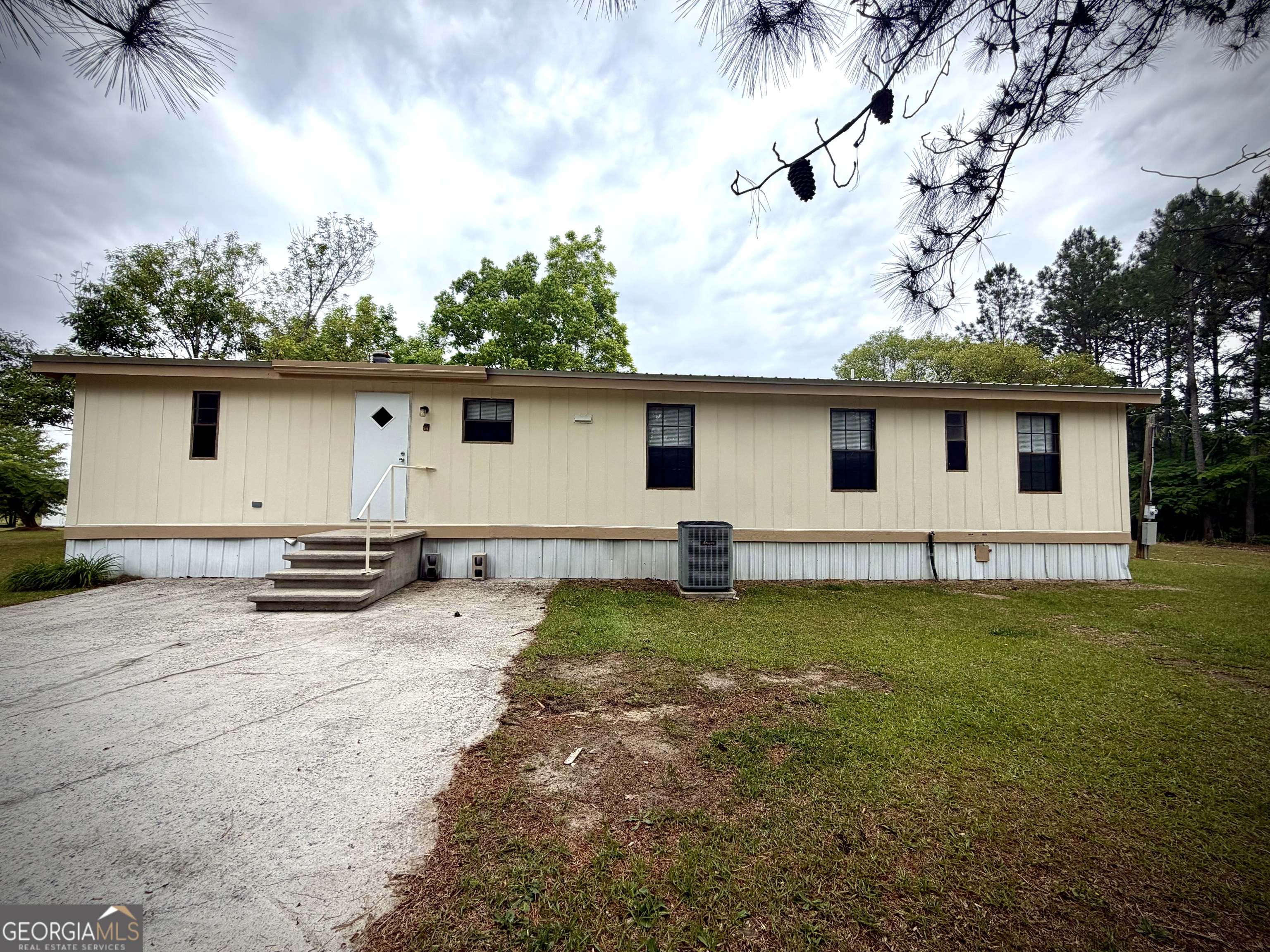 824 Hart Lane Dublin, GA 31021 - Photo 22 of 34