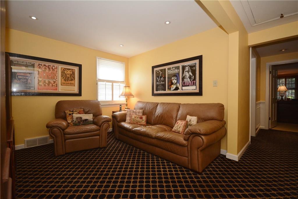 534 Guyasuta Road Pittsburgh, PA 15215 - Photo 20 of 25 Gallery Image 20