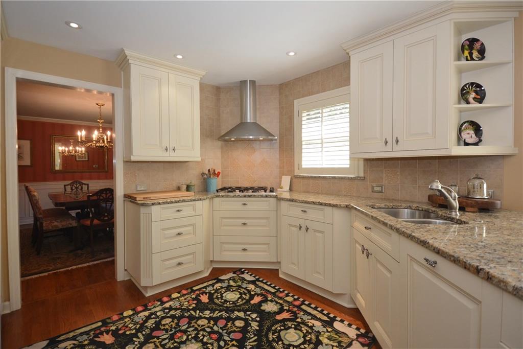 534 Guyasuta Road Pittsburgh, PA 15215 - Photo 4 of 25 Gallery Image 4
