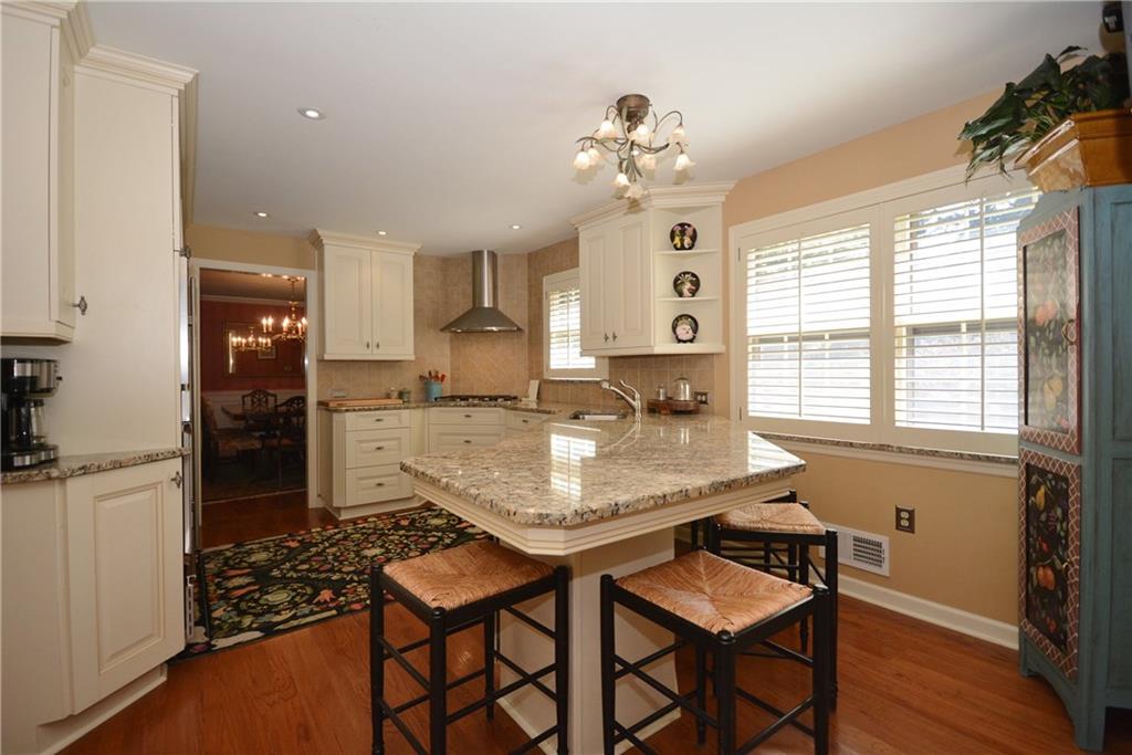 534 Guyasuta Road Pittsburgh, PA 15215 - Photo 7 of 25 Gallery Image 7