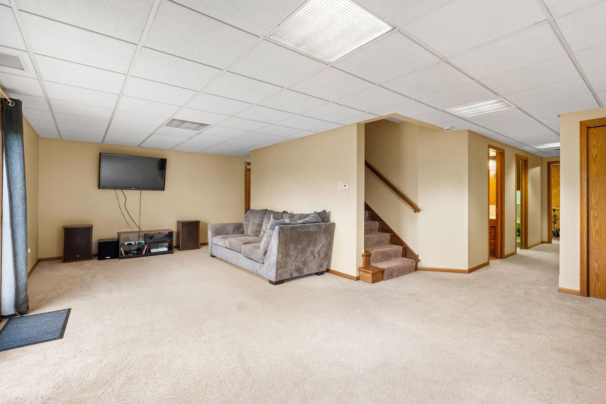 602 6th Street South Ellendale, MN 56026 - Photo 23 of 55