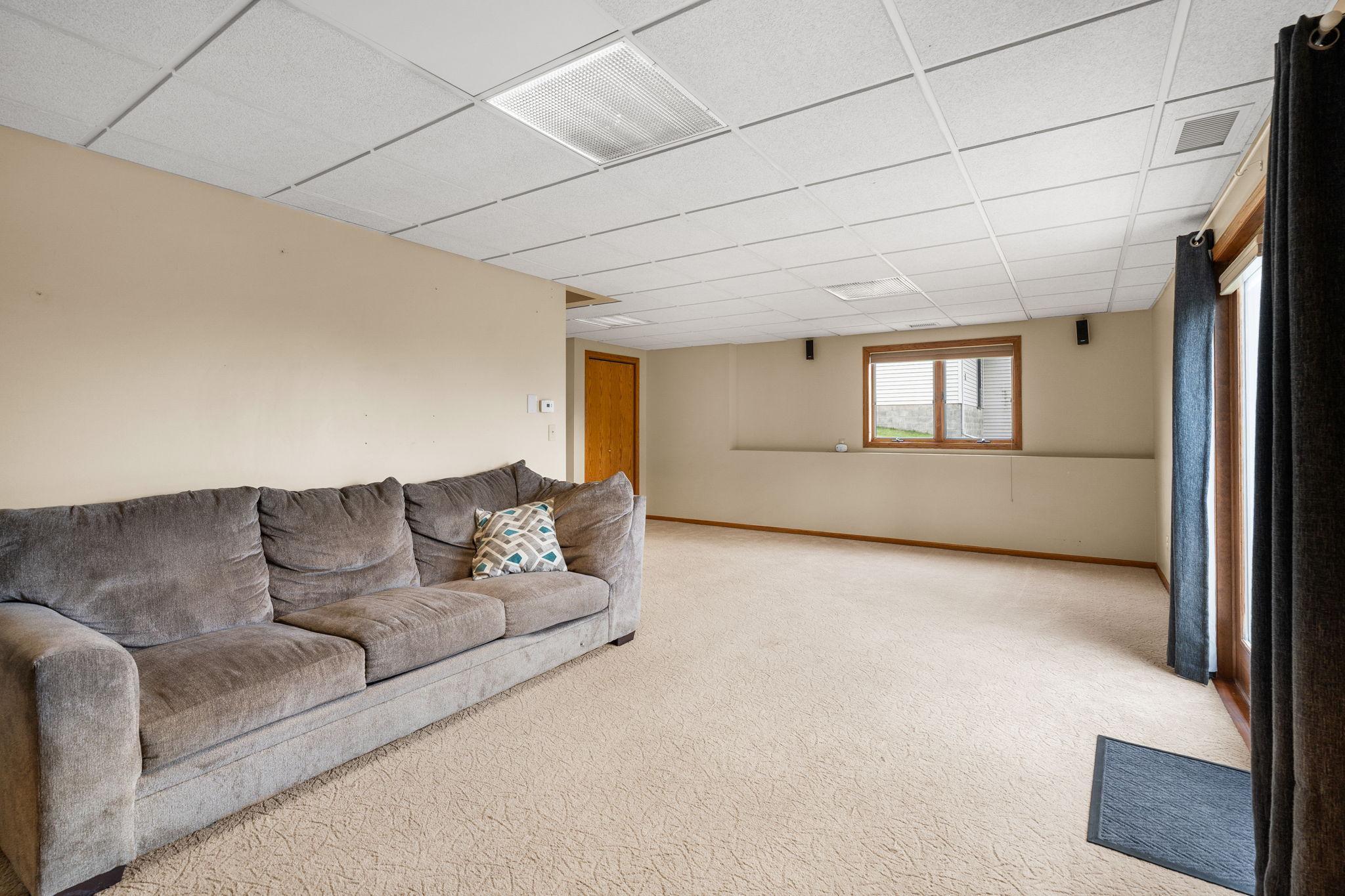 602 6th Street South Ellendale, MN 56026 - Photo 27 of 55